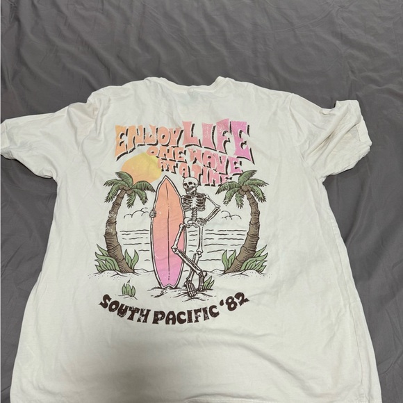 t-shirt - Picture 1 of 2